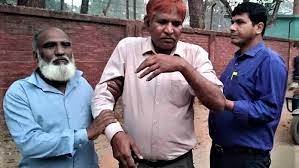 জামালপুরে বালু উত্তোলনকারীরা ভূমি কর্মকর্তাকে পেটালেন