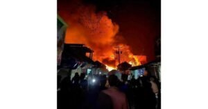 ভয়াবহ অগ্নিকাণ্ড নেত্রকোনা ও ময়মনসিংহের শ্যামগঞ্জ বাজারে