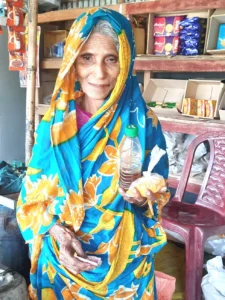  সংসার চালাতে খুব কষ্ট হচ্ছে বাজারে গেলে মনে হয় টেহার কোনো দাম নাই