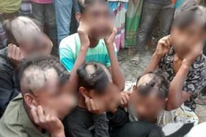  সাত কিশোরকে ন্যাড়া করে দিলেন এলাকাবাসী ছাগল চুরির জন্য